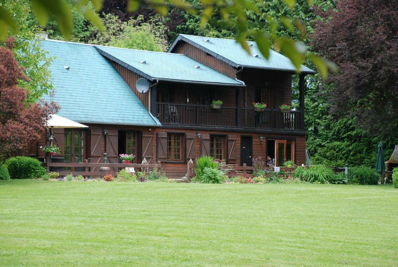 Spruce Lake Sauviat-sur-Vige Extérieur photo