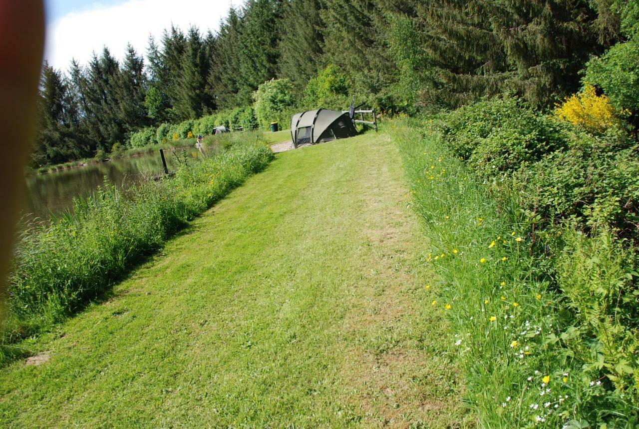 Spruce Lake Sauviat-sur-Vige Extérieur photo